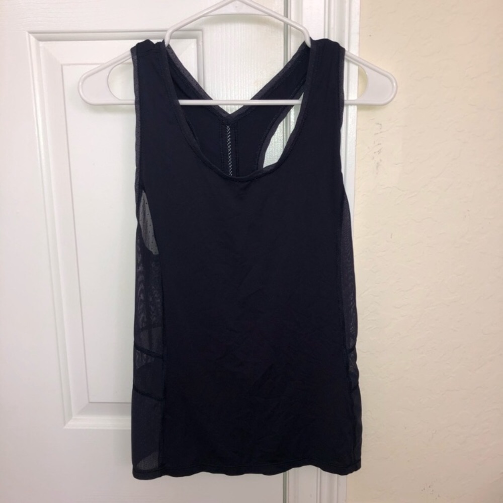 Lululemon Navy blue mesh racerback size 6